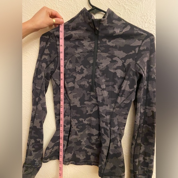 Lululemon run 1/2 zip sweater - Picture 7 of 12